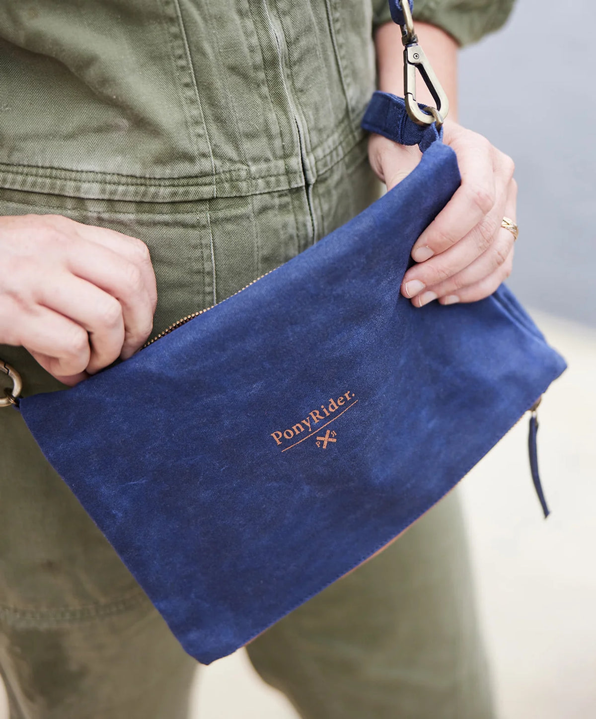 Market Clutch - Navy