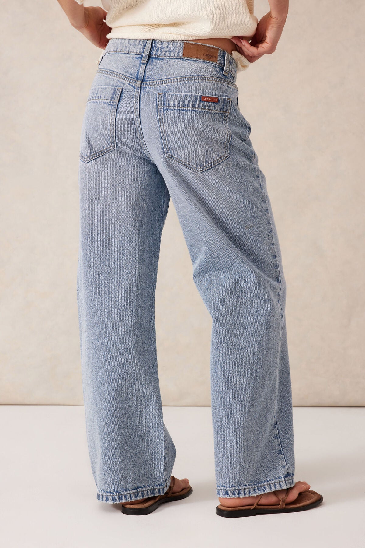 Loose Straight Leg Jean