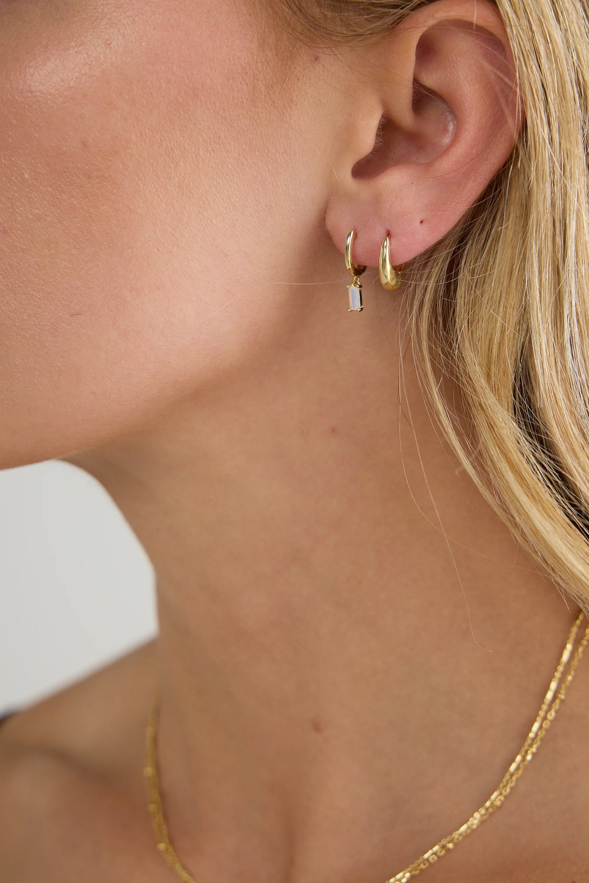 Suri Earrings - Gold