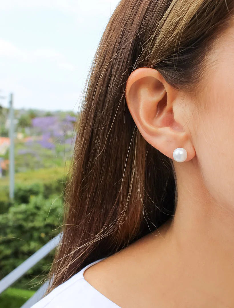 Small Pearl Stud